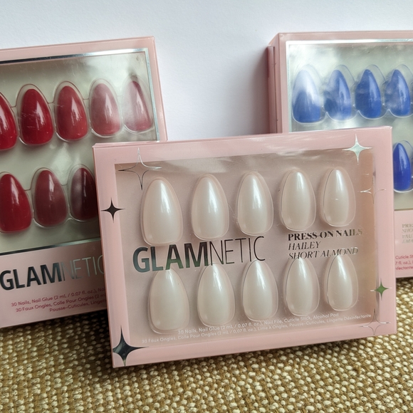 Glamnetic Short Almond Press-On Nails - Set of 3 - Red White and Blue - Picture 2 of 3